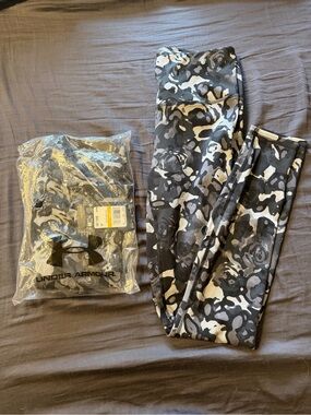 NWT Under Armour Black Gray Camo Floral Performance Leggings